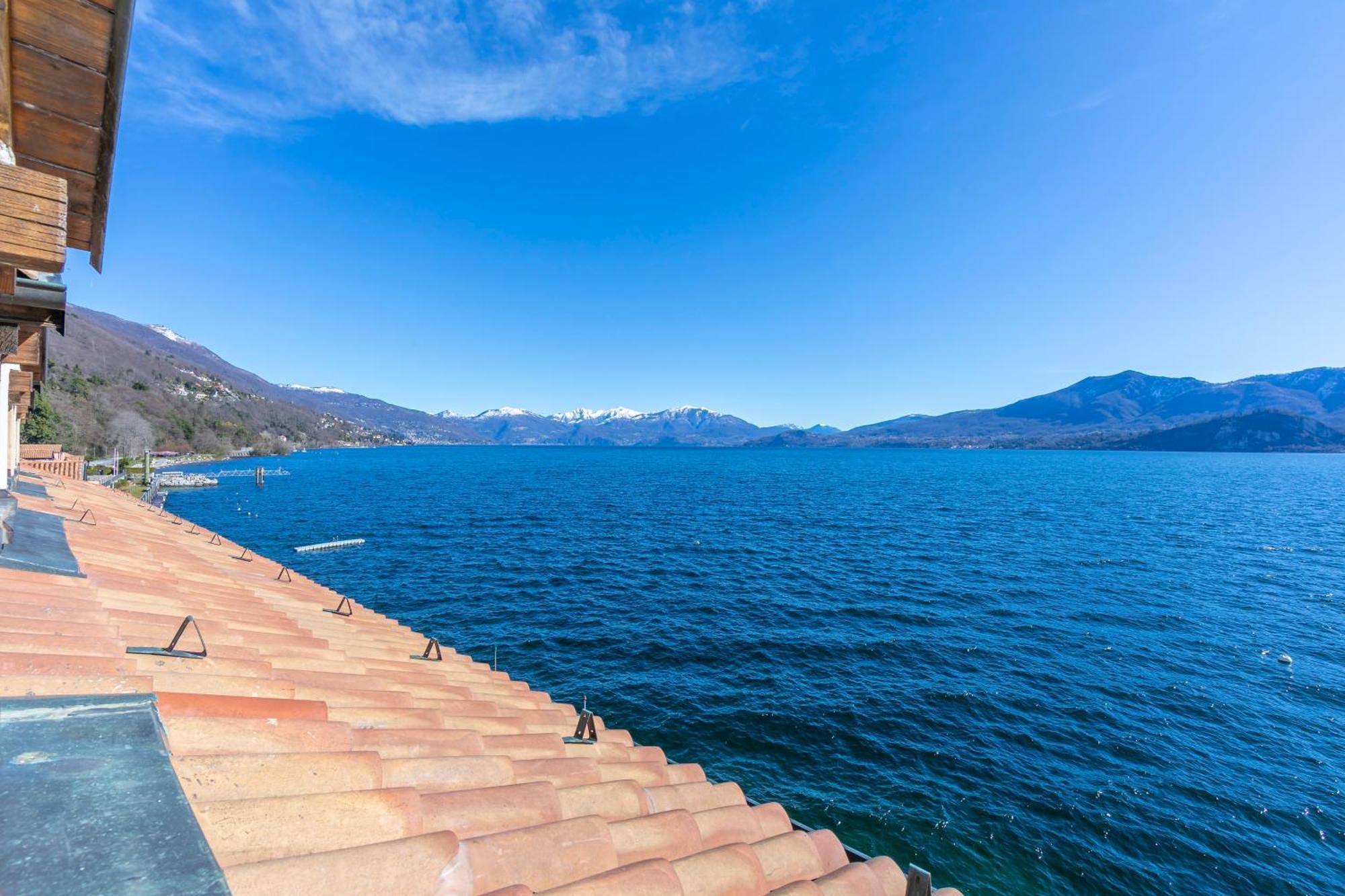 Blu Lake Apartment On Ghiffa Beach - Happy Rentals Eksteriør bilde
