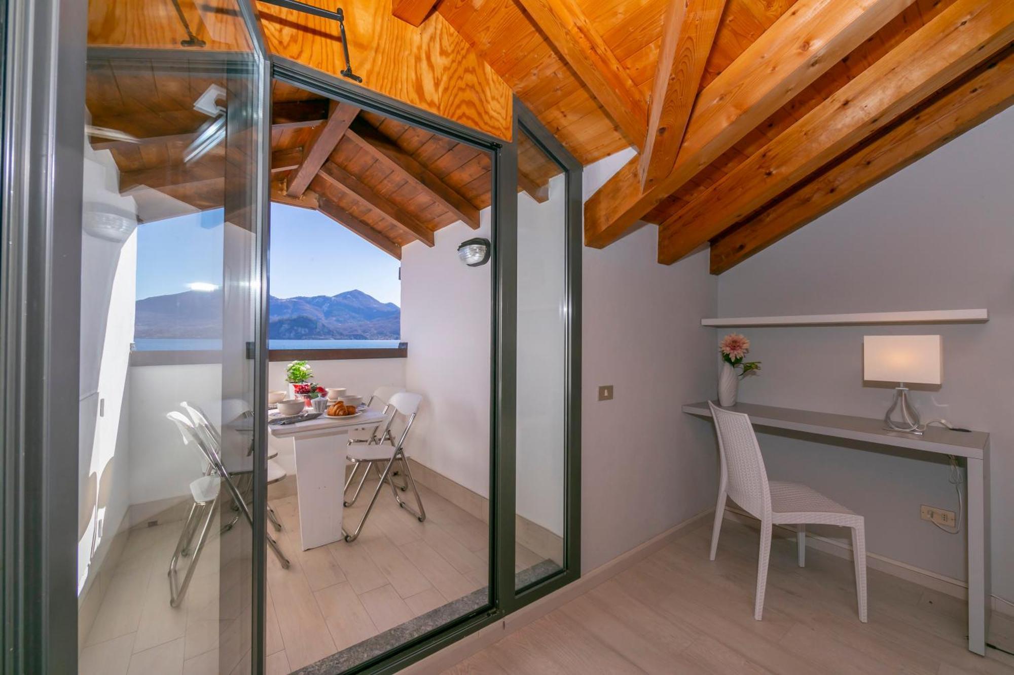 Blu Lake Apartment On Ghiffa Beach - Happy Rentals Eksteriør bilde