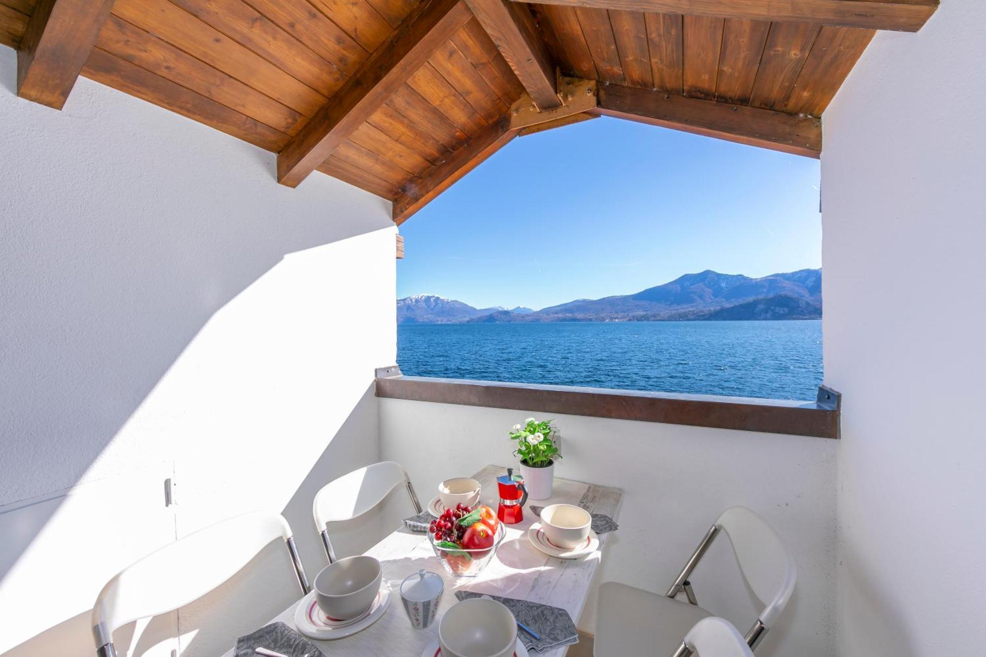 Blu Lake Apartment On Ghiffa Beach - Happy Rentals Eksteriør bilde
